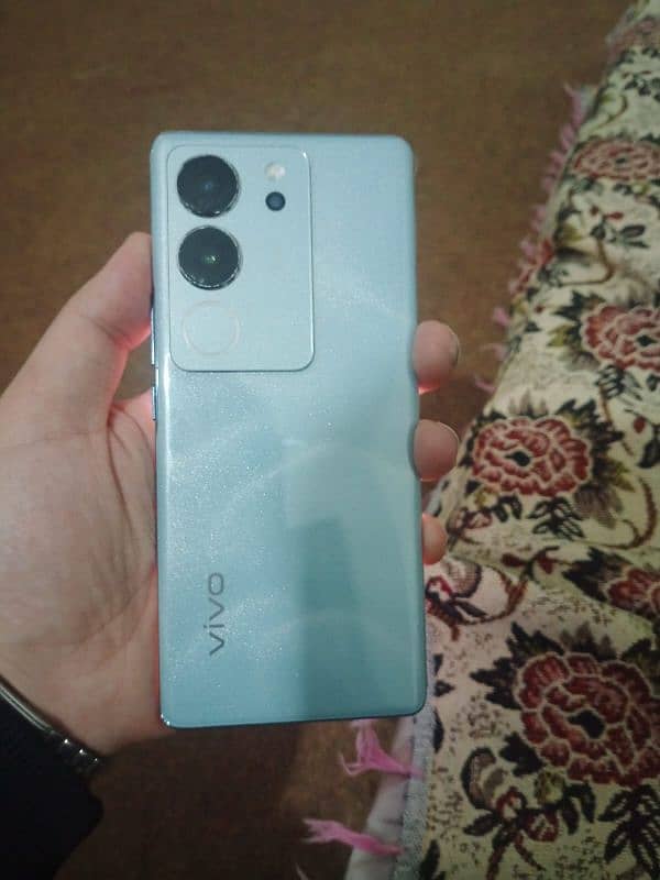 vivo v29 used 10 by 10 condition 3