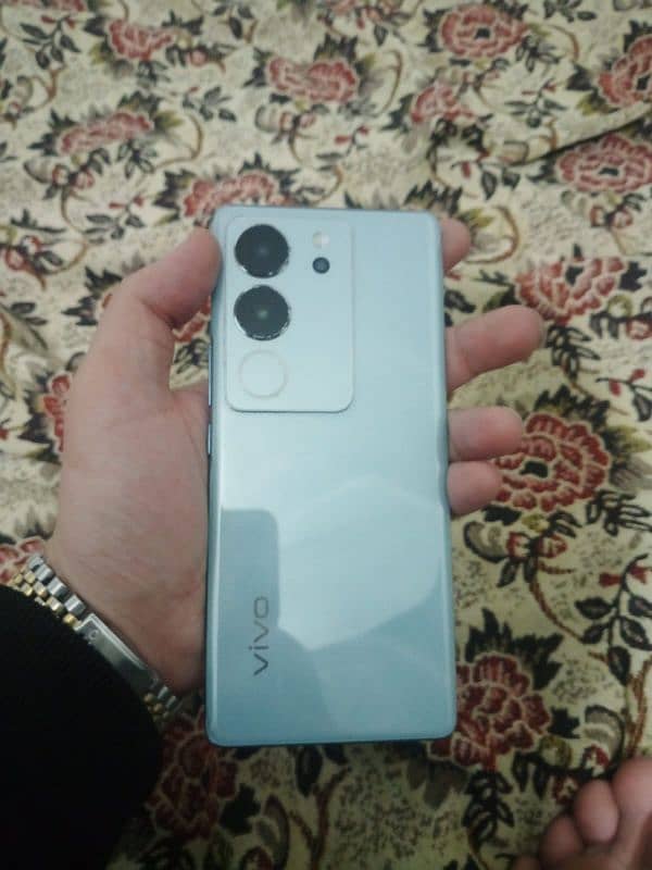 vivo v29 used 10 by 10 condition 5