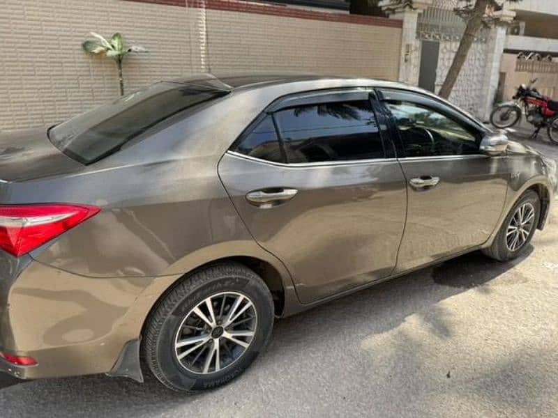 Toyota Corolla Altis Grande 2015 3