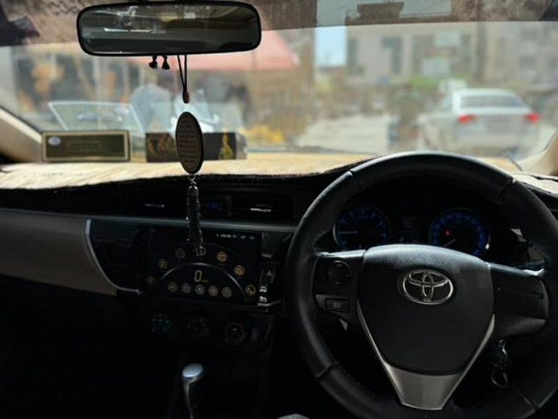 Toyota Corolla Altis Grande 2015 8