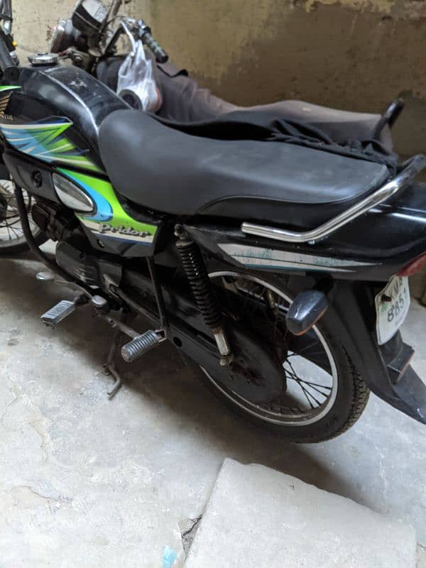 Honda 100 Prider 2