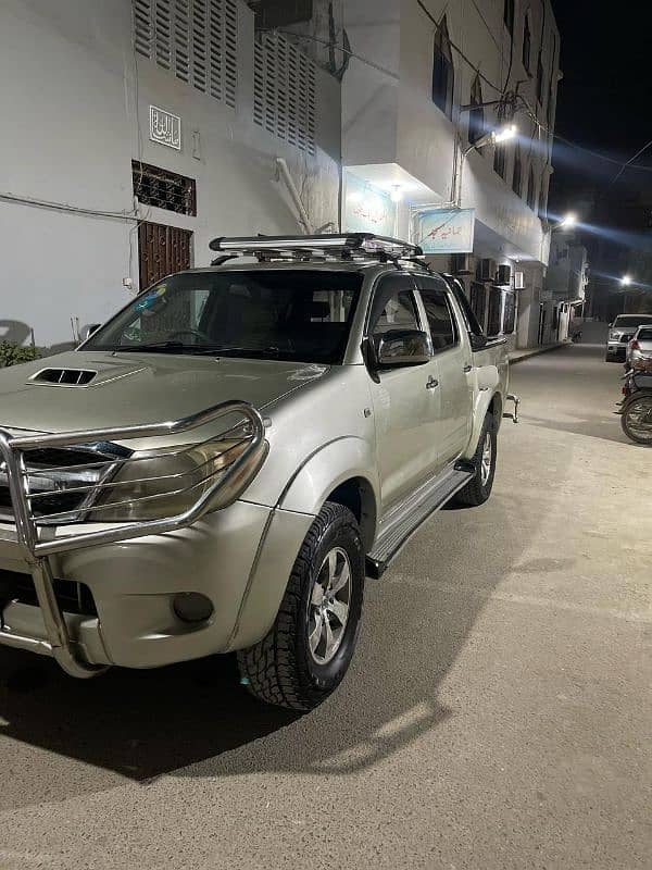 Toyota Hilux 2005 registered 2007 5