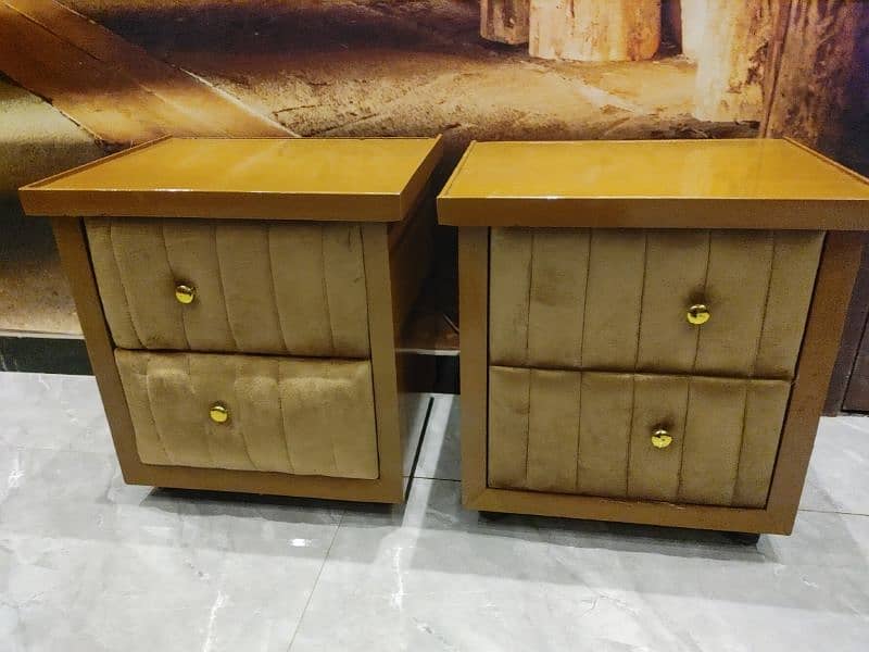 Beautifull Bed Side tables like new 0