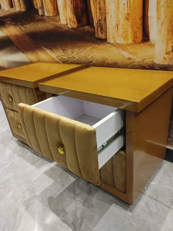 Beautifull Bed Side tables like new 1