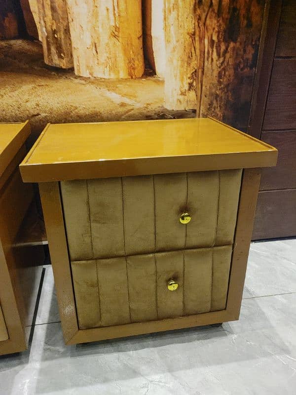 Beautifull Bed Side tables like new 3