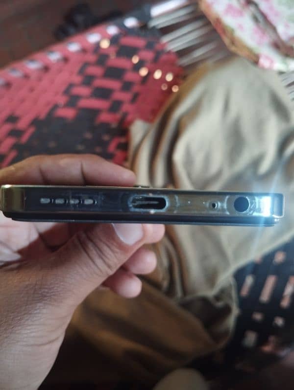 Infinix hot 40i 8/128 for sale 3