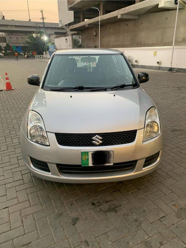 Suzuki Swift DX 2012  Total Geniue 1