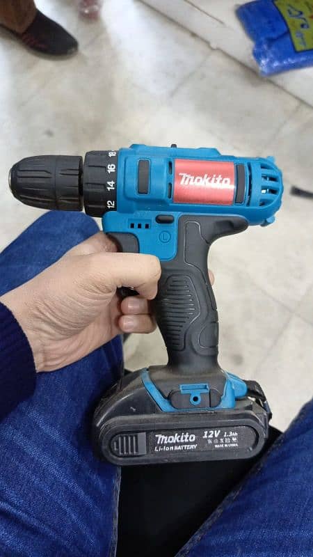 Makito Drill machine cordless 1