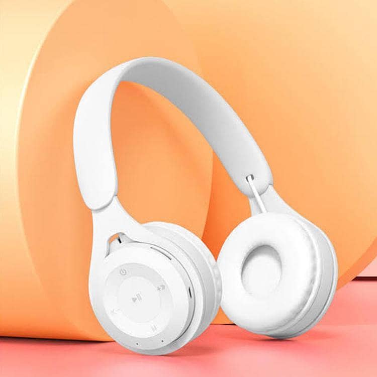 Sleek White Super Bass Headphones - 1 Pc for Ultimate Audio Experience 0