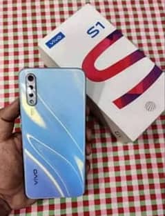 vivo s1 one hand use