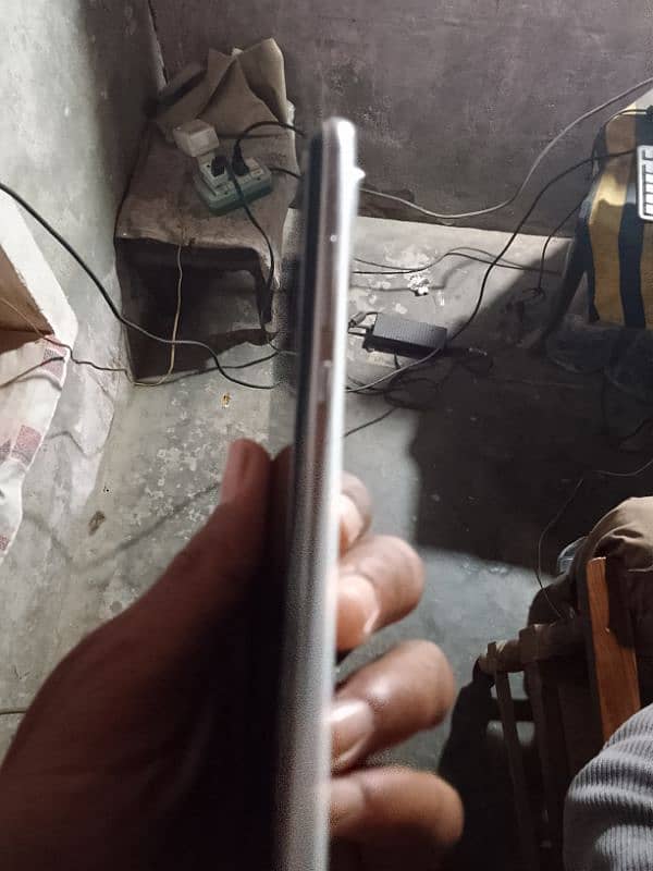 HUAWEI P30 lite 4 ram 128 gb 2