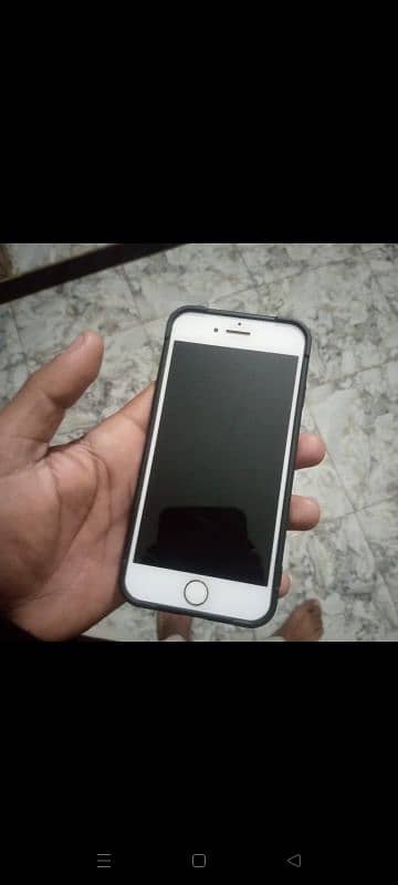 iPhone 7 not Pta condition 10 by 10 100% battery health 0