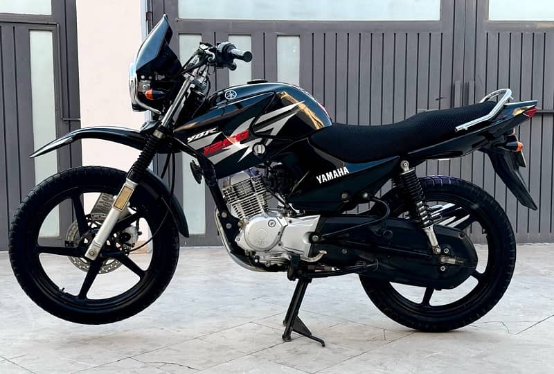 yamaha ybr 125G 8