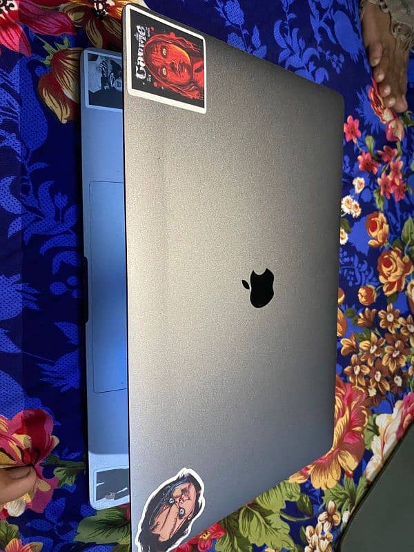 MacBook Pro 2019 16gb/512gb 0