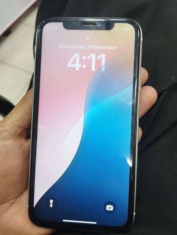 i phone 11 128 Gb All ok foctry unlock sim warking 8 monht 1