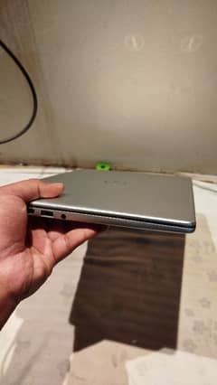 Dell Inspiron 7370 – Core i7 | 8GB RAM | 256GB SSD | Touchscreen