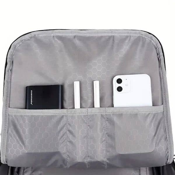 Large Capacity Luxury Laptop Backpack Bag with USB Cable 3