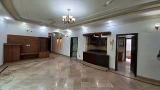 1 kanal Upper Portion Available In Abdalian Society Near By UCP University And Shoukat Khanam