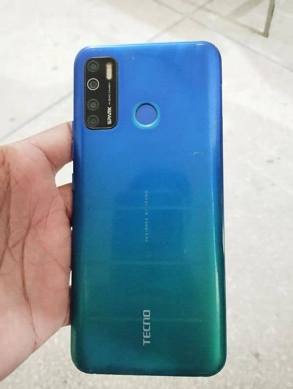 Tecno spark 5pro(4/64) , original panel and back, complete box 0