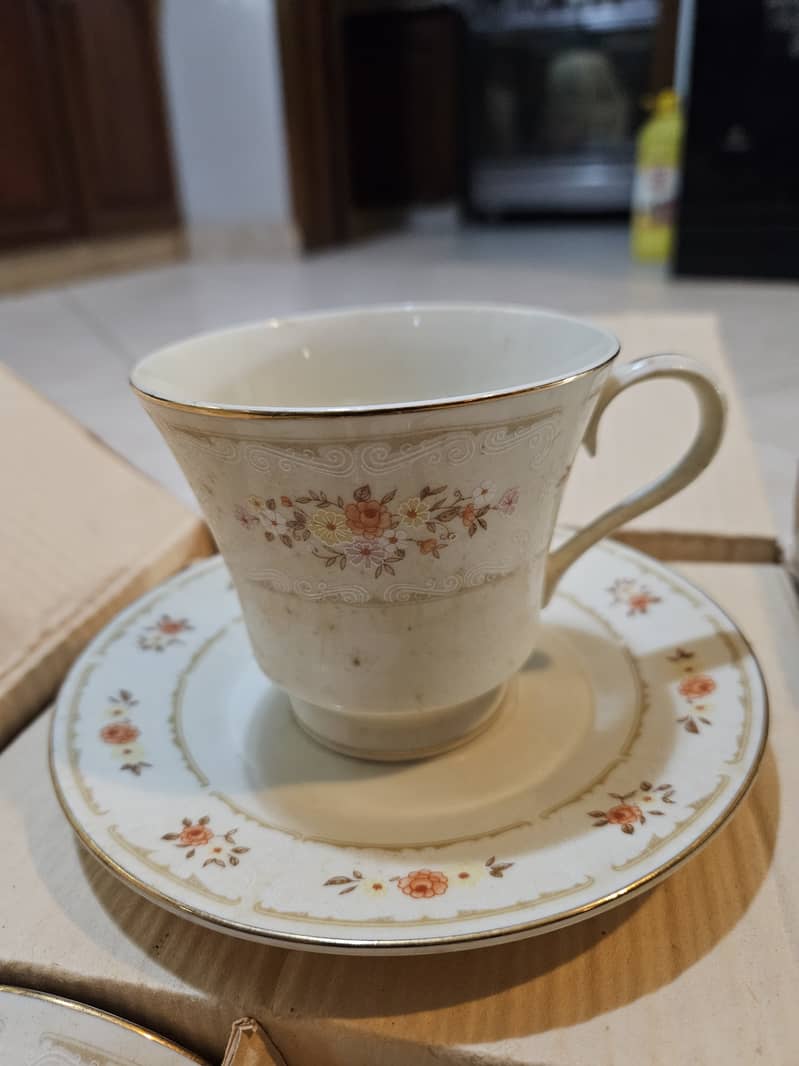 Fine China Tea Set x 6 1