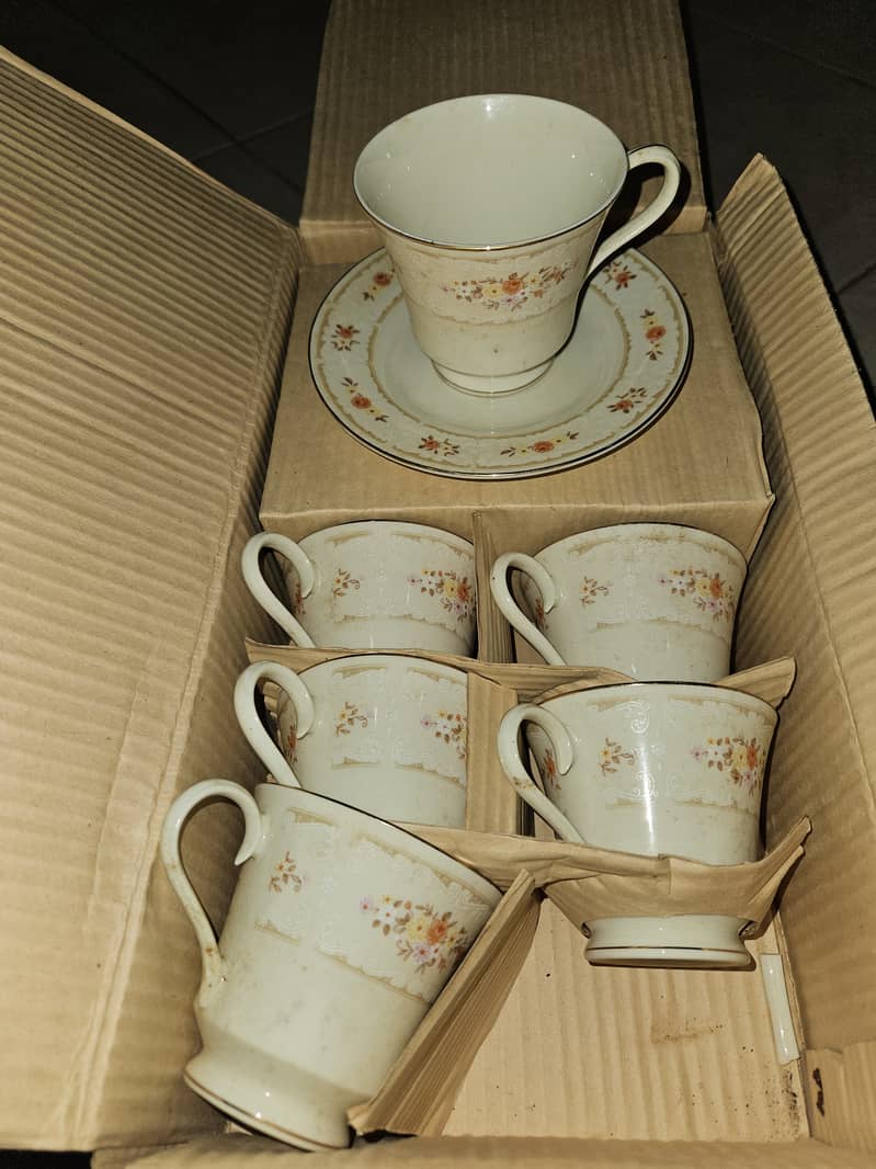 Fine China Tea Set x 6 2