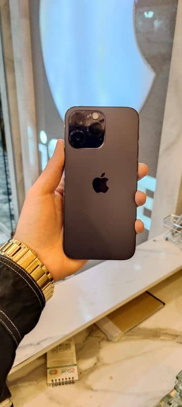 I am selling IPhone 14 pro max 128 GB non pta 1