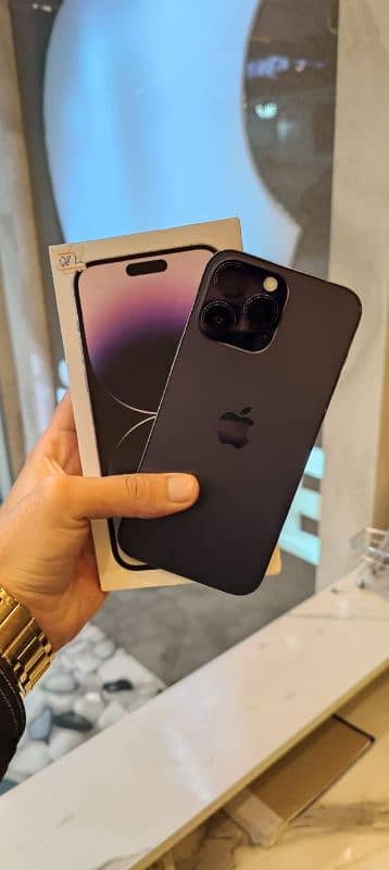 I am selling IPhone 14 pro max 128 GB non pta 3