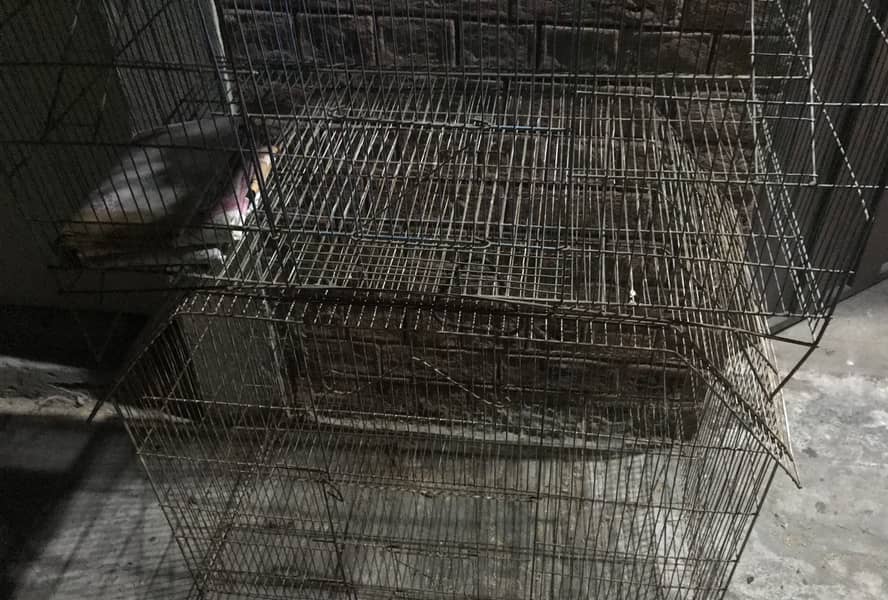 Good Condition Cages for sale 0