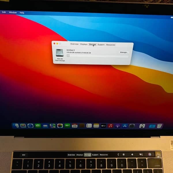 Macbook pro late 2017 15inch core i7 16/512 11