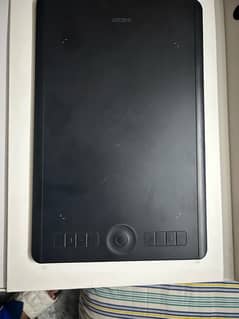 Wacom Intuos pro (medium) PTH-660