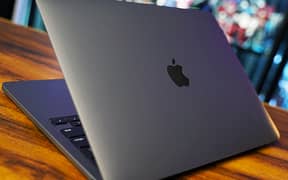 MacBook Pro, 13-inch, M2, 2022, 8 GB RAM 512 GB Storage