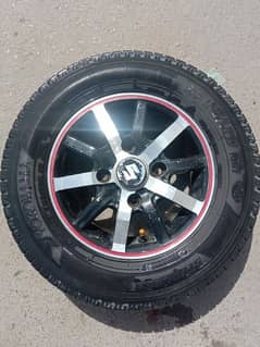 Hi-Roof's 4 Tires with Alloy Rim// Very little Driven