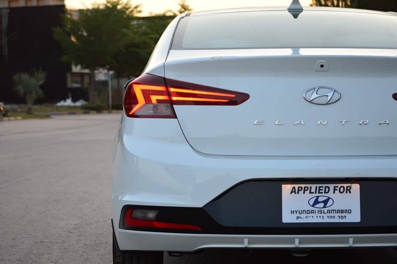 Hyundai Elantra GLS 2022 7