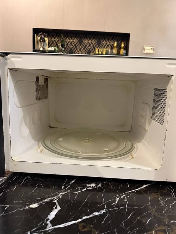 Dawlance microwave oven 2