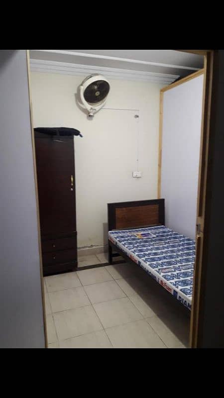 URGENT: Luxury Boys Hostel E-11/2 Near Markaz -  Ramadan Deal" 4