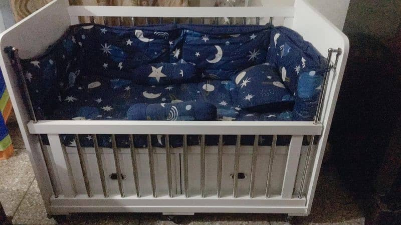 baby cot 1