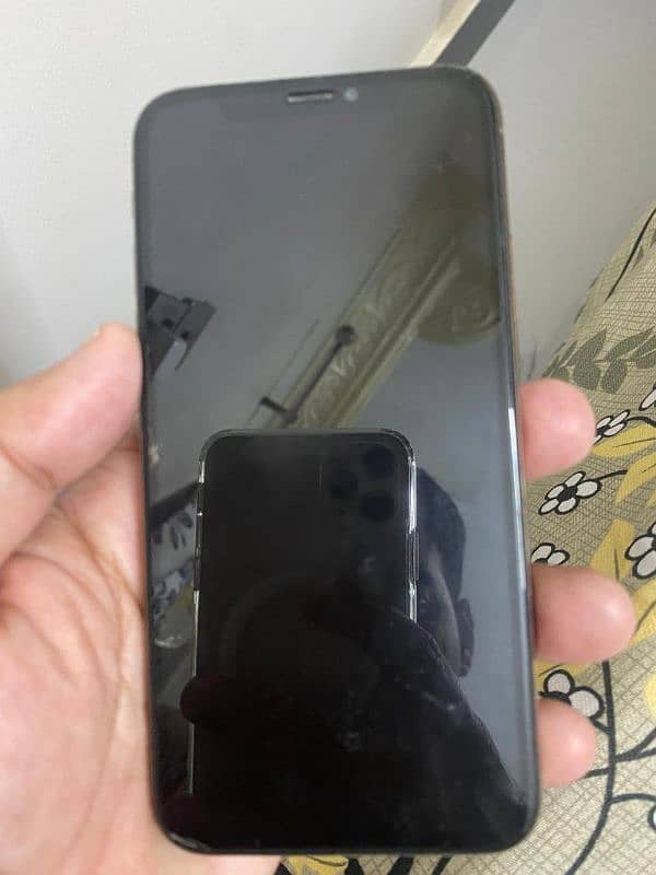 i am selling my iphone xs 3