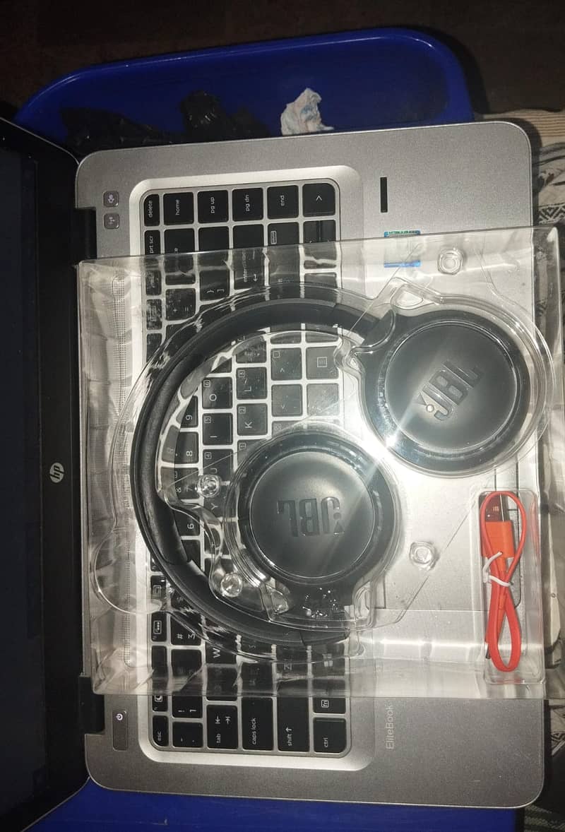 JBL Tune 510BT Wireless On-Ear Headphones – Slightly Used 2