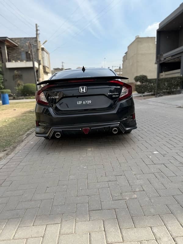 Honda Civic Oriel 2017 4