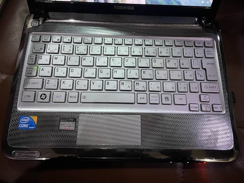 Toshiba Dynabook core i3 2