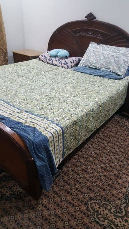 queen size 6 inches mattress like new 0