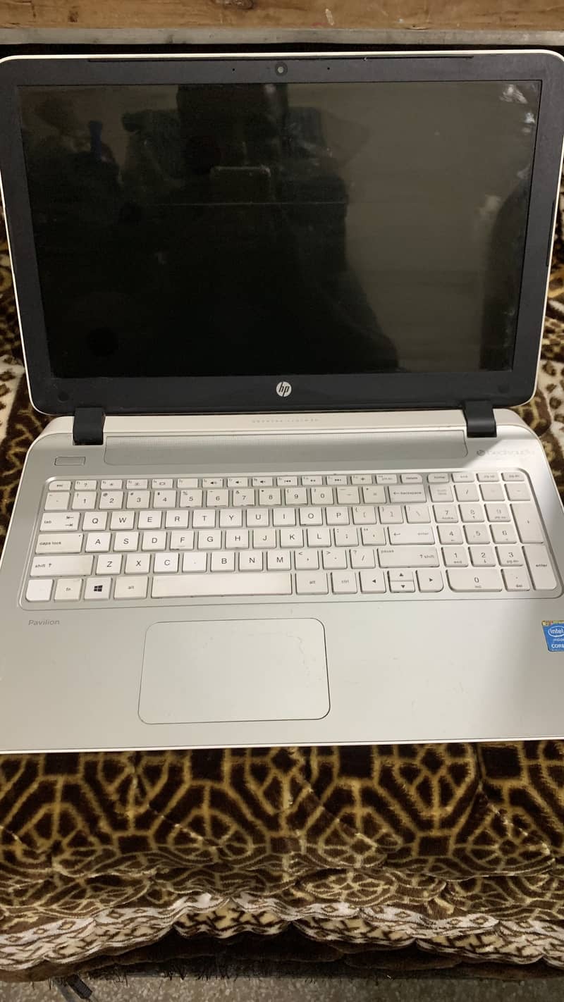 HP Pavalion 15 Notebook Core i5 5th Generation Laptop 11