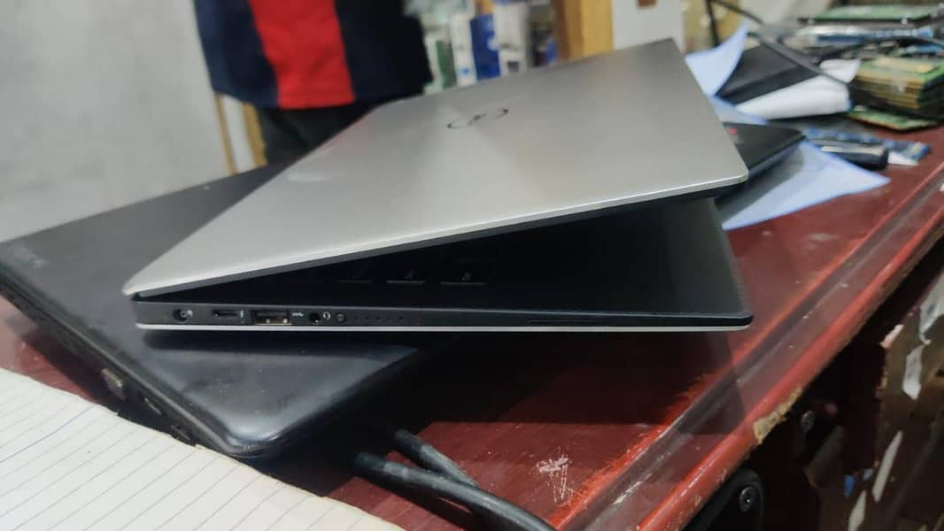 Dell XPS 13 (9350) 2