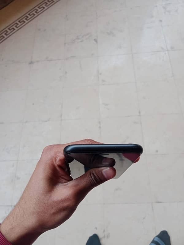 iphone xr 1