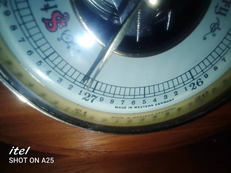 VINTAGE BAROMETER 2