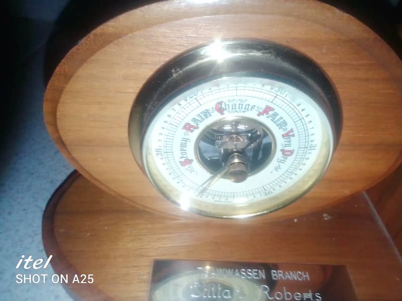 VINTAGE BAROMETER 4