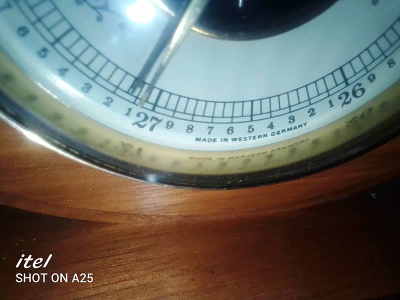 VINTAGE BAROMETER 6