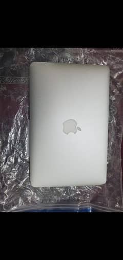 Canadian import apple Macbook air 2015 core i7