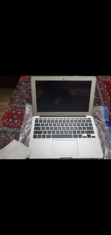 Canadian import apple Macbook air 2015 core i7 7