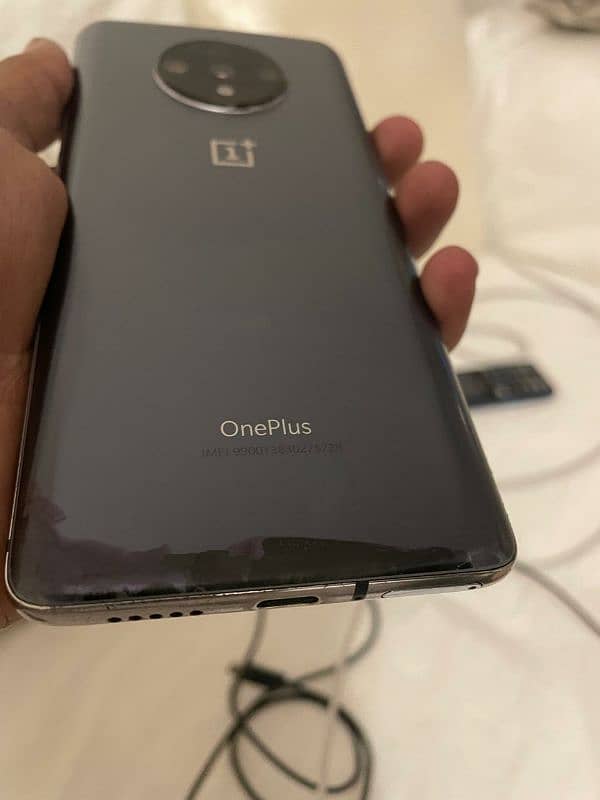 one plus 7t 6/128 condition 10/9.5 2